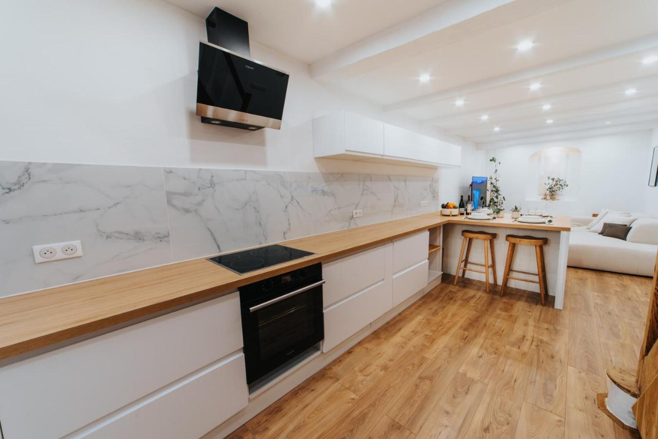شقة Perfect Family-Oriented And Renovated Townhouse In The Old أنتيب المظهر الخارجي الصورة